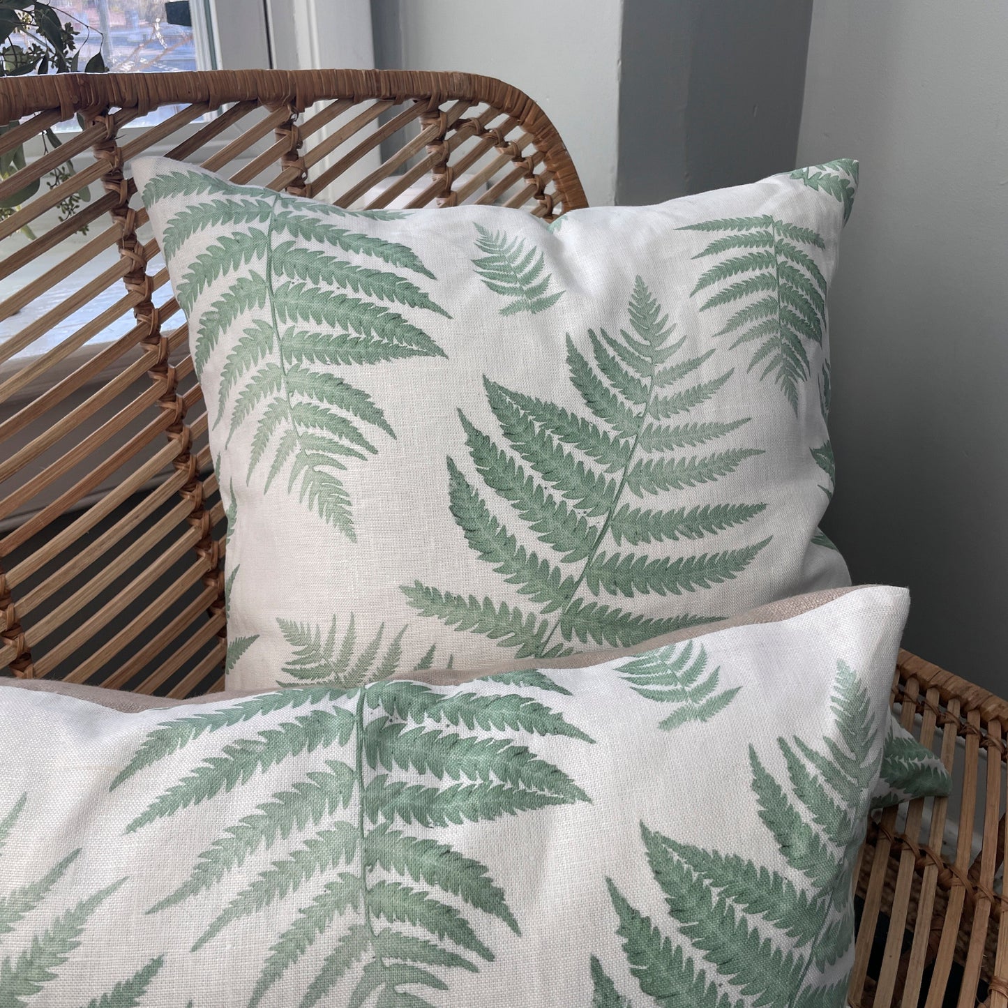 Linen Fern Pillow in Green - 20" x 12"
