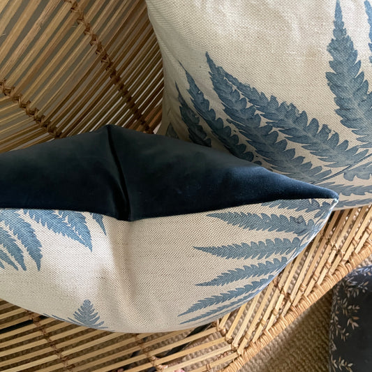 Linen Fern Pillow w/ navy velvet back - 18" x 18"